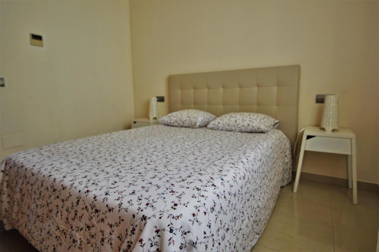 Bonito Apartamento Al Lado De La Playa Con Vistas Al Mar Беналмадена Екстериор снимка