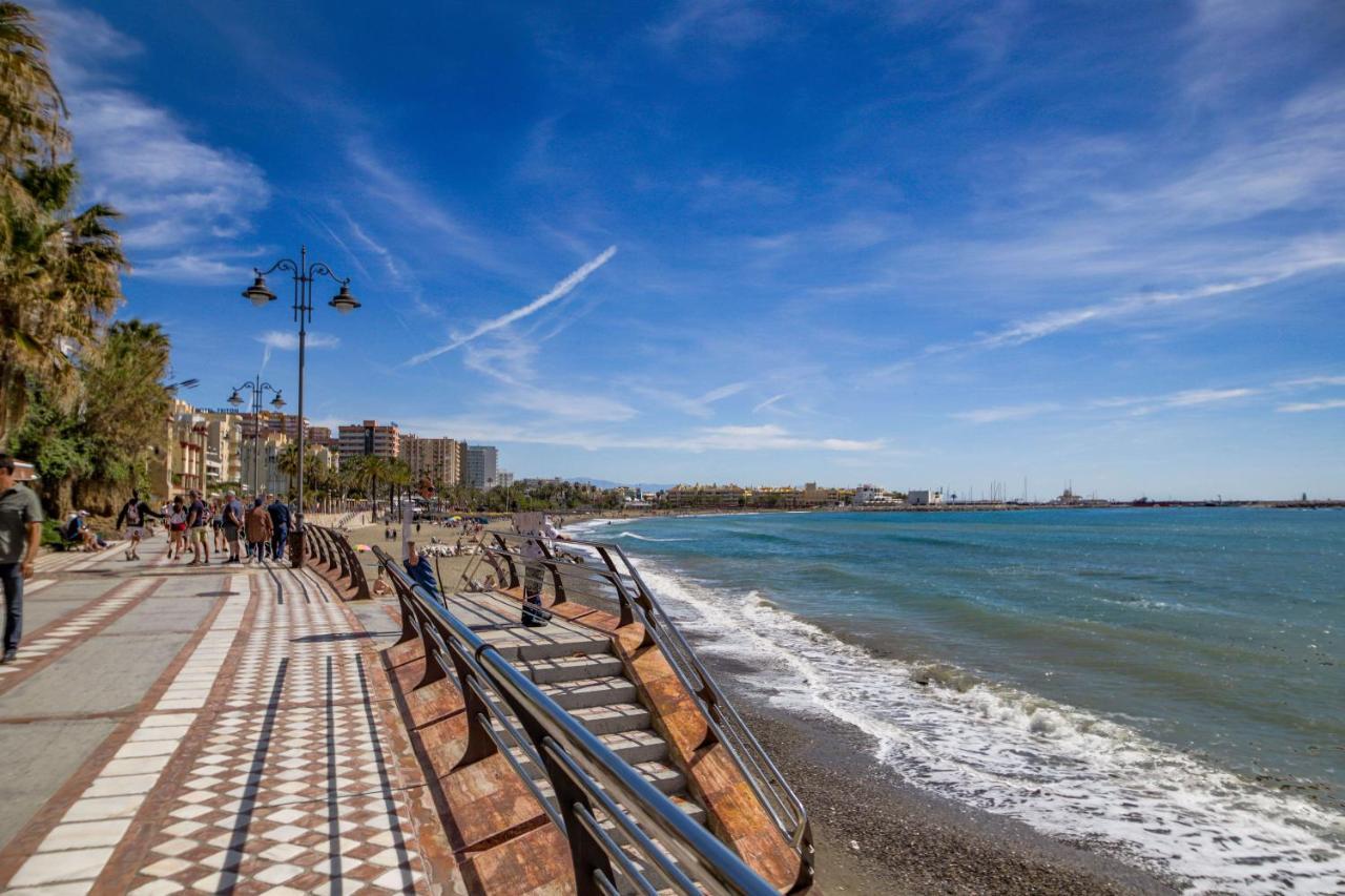 Bonito Apartamento Al Lado De La Playa Con Vistas Al Mar Беналмадена Екстериор снимка