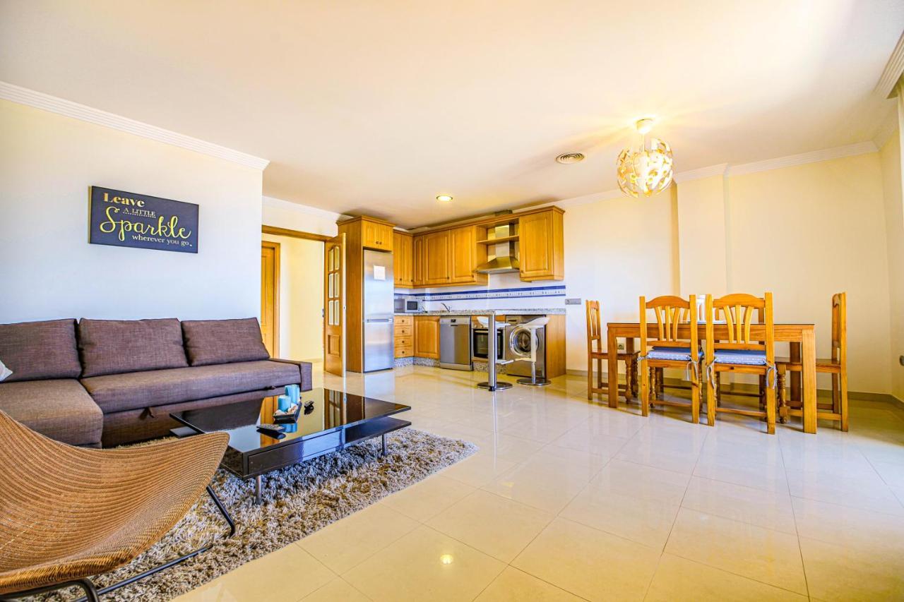 Bonito Apartamento Al Lado De La Playa Con Vistas Al Mar Беналмадена Екстериор снимка
